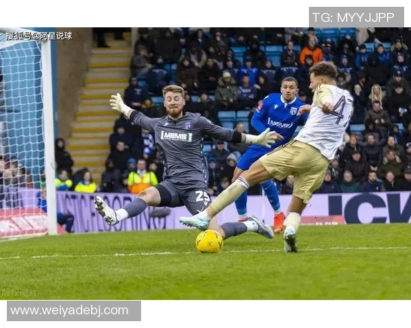 雷丁队与吉灵汉姆队的精彩对决分析与赛前展望